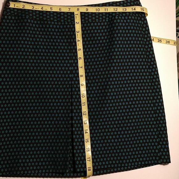 Demure Ann Taylor Loft Black Tiny Print Pencil Skirt size 4 - Picture 6 of 6